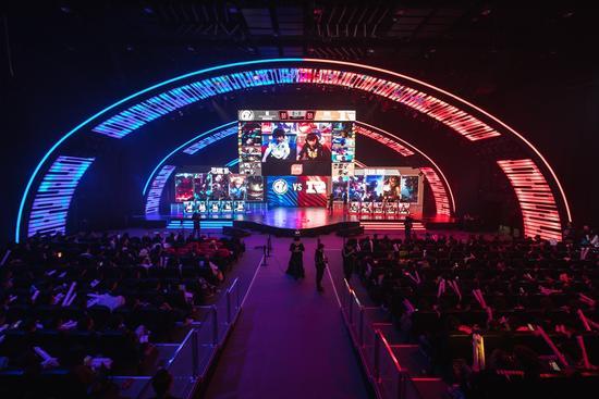 奉献了一场 奉献了一场