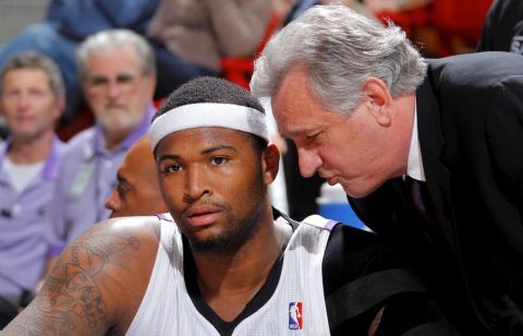 球场上有着 球场上有着