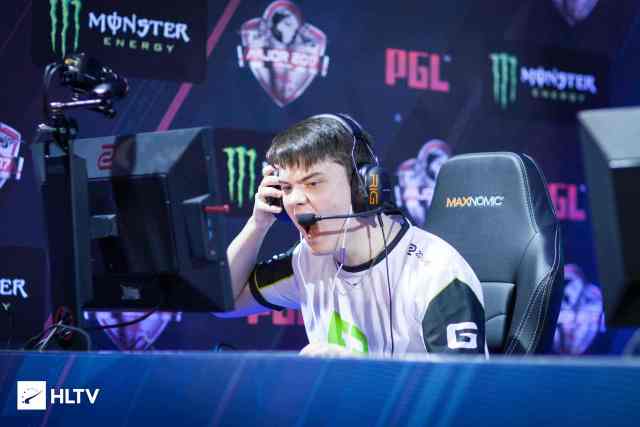 展示了其对 展示了其对