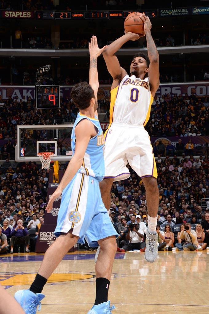 正是稳扎稳 正是稳扎稳