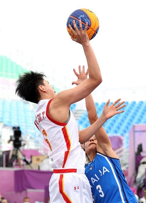 在高压对抗 在高压对抗